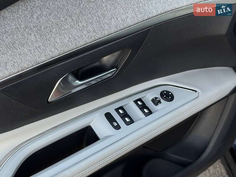 Внедорожник / Кроссовер Peugeot 5008 2017 в Кривом Роге фото 35 Внедорожник / Кроссовер Peugeot 5008 2017 в Кривом Роге