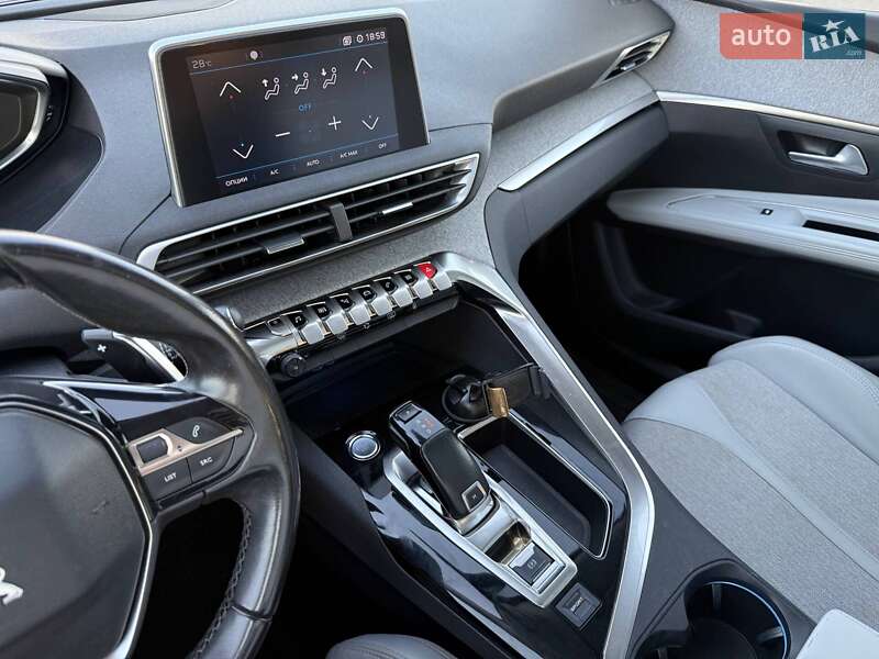 Внедорожник / Кроссовер Peugeot 5008 2017 в Кривом Роге фото 46 Внедорожник / Кроссовер Peugeot 5008 2017 в Кривом Роге