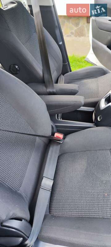 Мікровен Peugeot 5008 2014 в Коломиї