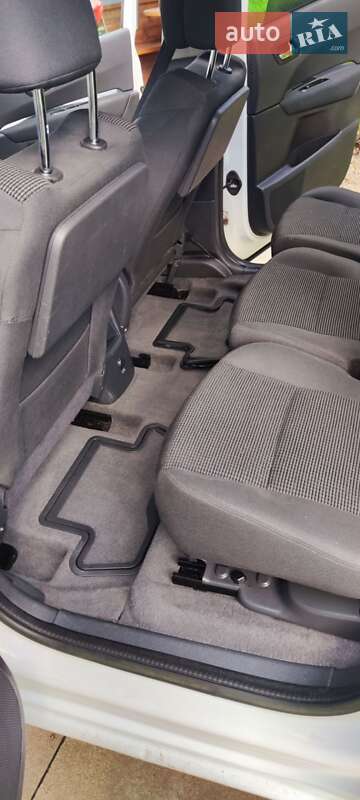 Мікровен Peugeot 5008 2014 в Коломиї