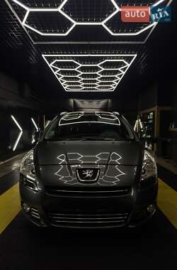 Микровэн Peugeot 5008 2011 в Львове Микровэн Peugeot 5008 2011 в Львове