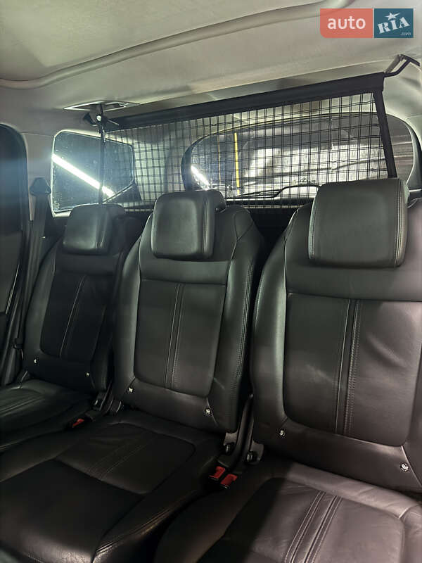 Микровэн Peugeot 5008 2011 в Львове