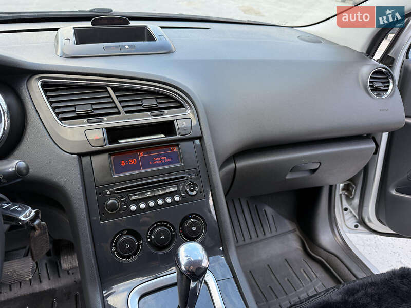 Микровэн Peugeot 5008 2010 в Теребовле