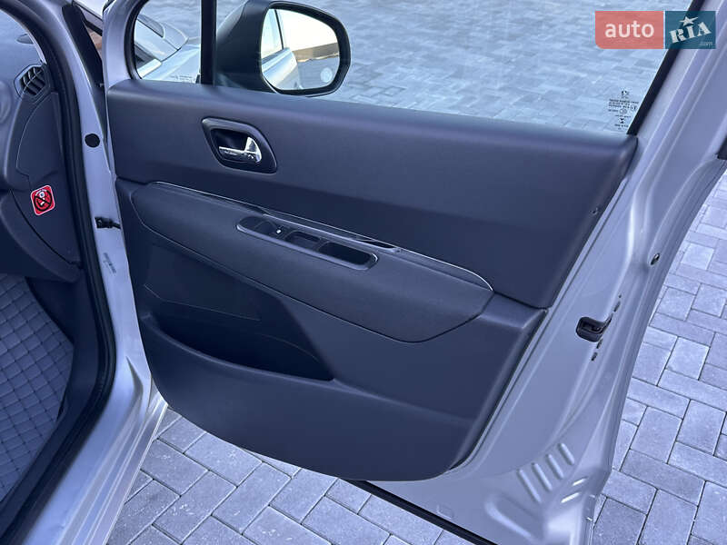 Микровэн Peugeot 5008 2013 в Бучаче фото 21 Микровэн Peugeot 5008 2013 в Бучаче