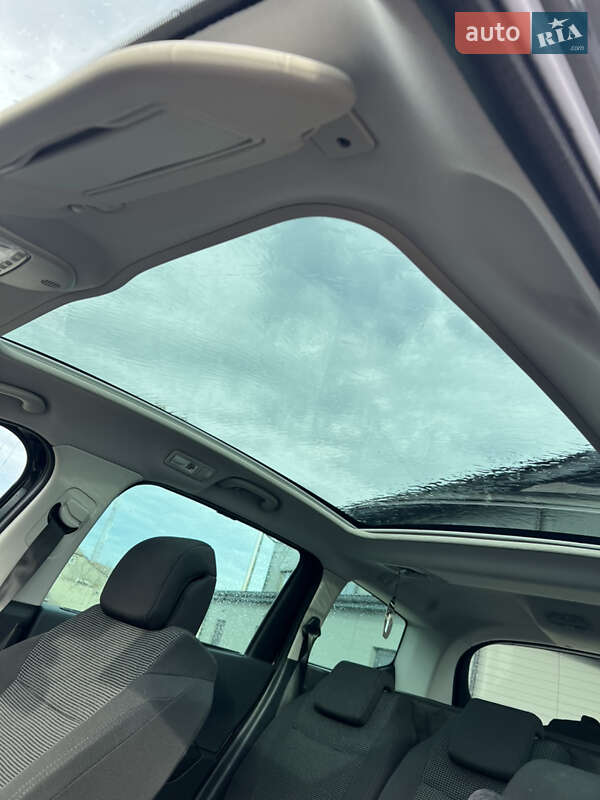 Микровэн Peugeot 5008 2011 в Сарнах фото 27 Микровэн Peugeot 5008 2011 в Сарнах