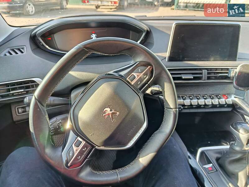 Внедорожник / Кроссовер Peugeot 5008 2017 в Бродах фото 13 Внедорожник / Кроссовер Peugeot 5008 2017 в Бродах