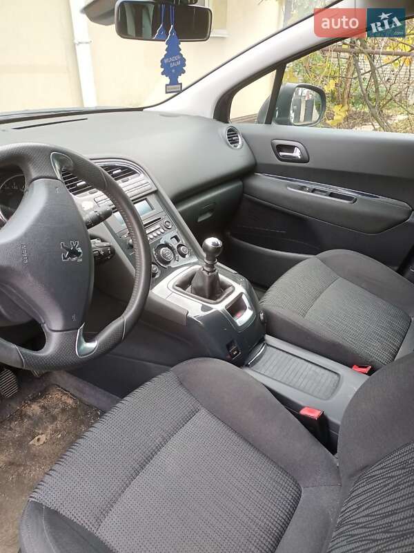 Микровэн Peugeot 5008 2013 в Житомире