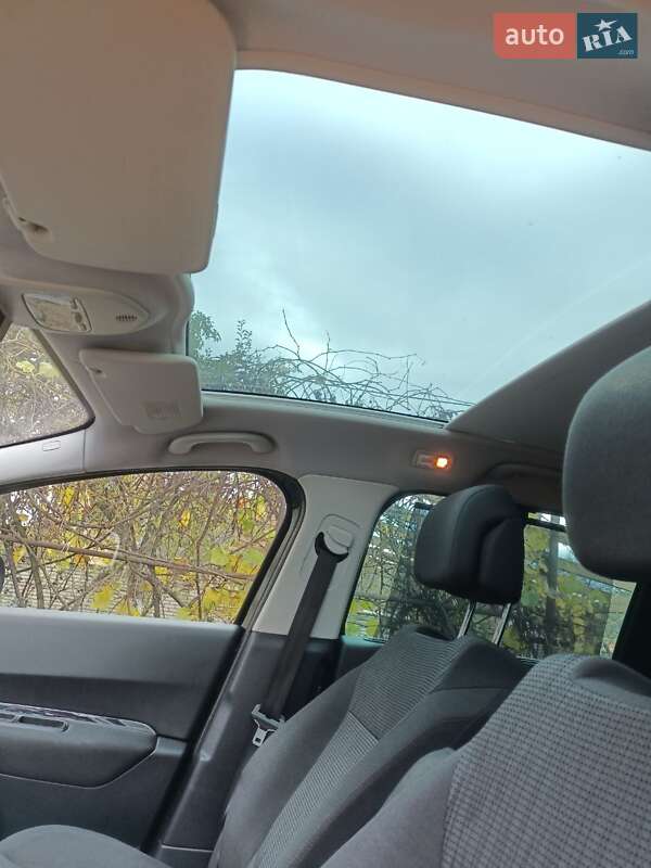 Микровэн Peugeot 5008 2013 в Житомире