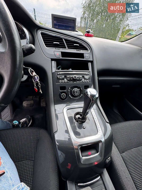 Микровэн Peugeot 5008 2012 в Ивано-Франковске фото 7 Микровэн Peugeot 5008 2012 в Ивано-Франковске