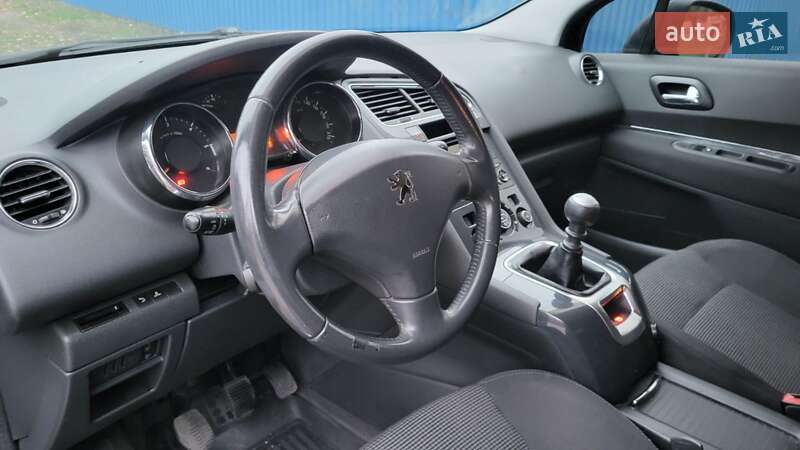 Микровэн Peugeot 5008 2009 в Миргороде