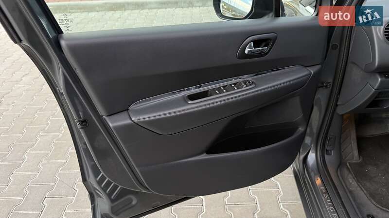 Микровэн Peugeot 5008 2013 в Тернополе фото 18 Микровэн Peugeot 5008 2013 в Тернополе