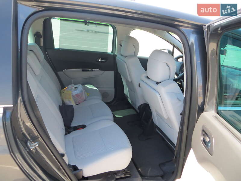 Микровэн Peugeot 5008 2013 в Каменец-Подольском