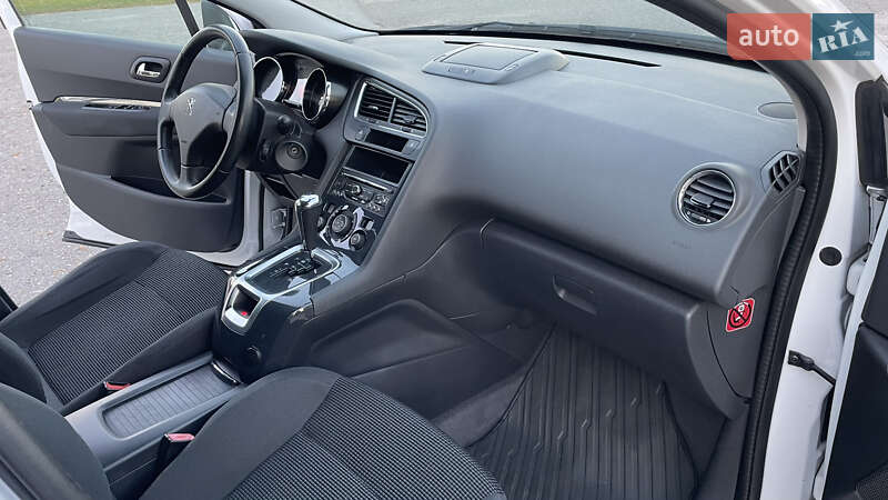 Микровэн Peugeot 5008 2015 в Дубно фото 11 Микровэн Peugeot 5008 2015 в Дубно