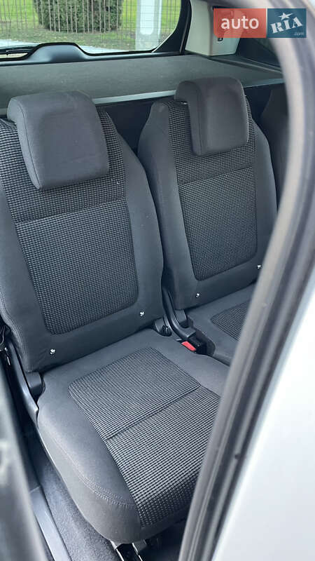Микровэн Peugeot 5008 2015 в Дубно фото 16 Микровэн Peugeot 5008 2015 в Дубно