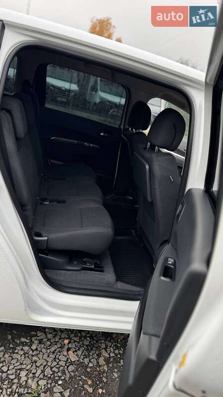 Микровэн Peugeot 5008 2016 в Ковеле фото 9 Микровэн Peugeot 5008 2016 в Ковеле