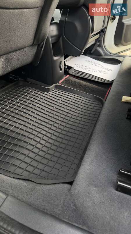 Микровэн Peugeot 5008 2016 в Ковеле фото 11 Микровэн Peugeot 5008 2016 в Ковеле