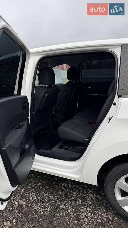 Микровэн Peugeot 5008 2016 в Ковеле фото 13 Микровэн Peugeot 5008 2016 в Ковеле