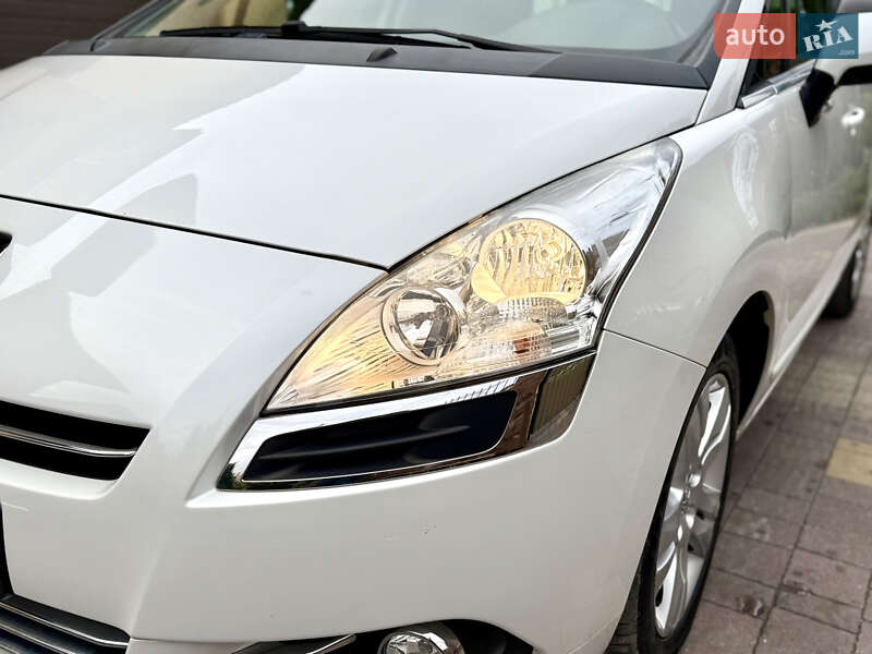 Микровэн Peugeot 5008 2012 в Тернополе
