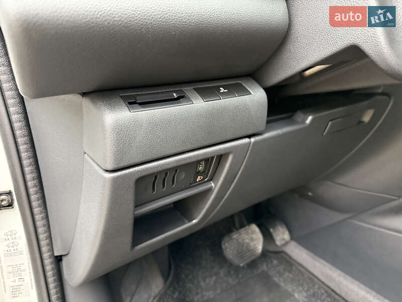 Микровэн Peugeot 5008 2012 в Тернополе