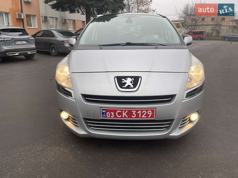Микровэн Peugeot 5008 2011 в Ровно