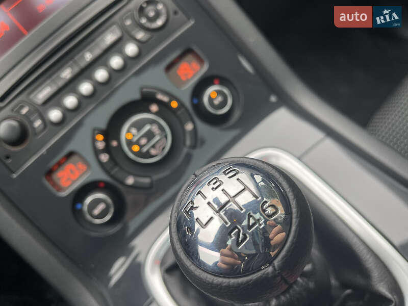 Микровэн Peugeot 5008 2011 в Ровно