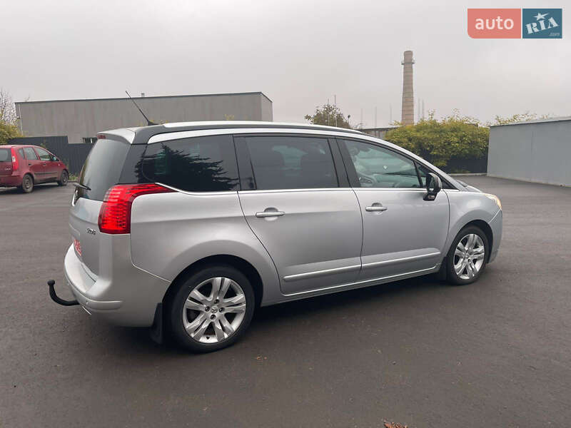 Микровэн Peugeot 5008 2011 в Ровно