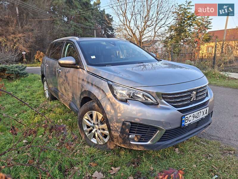 Позашляховик / Кросовер Peugeot 5008 2019 в Львові