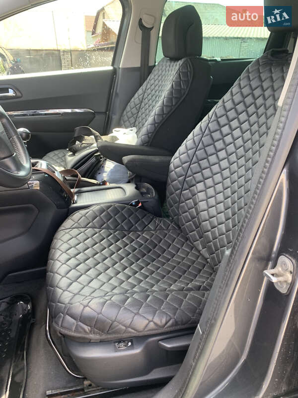 Микровэн Peugeot 5008 2010 в Ровно фото 7 Микровэн Peugeot 5008 2010 в Ровно