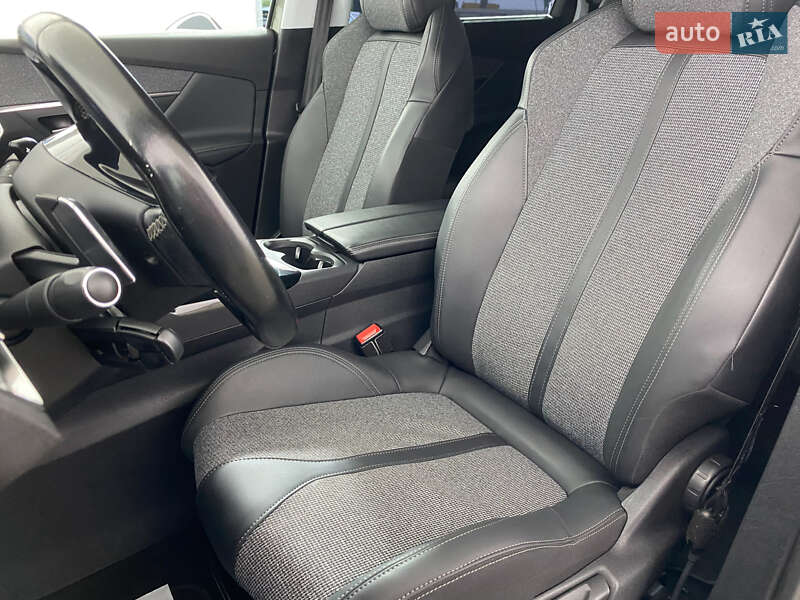 Внедорожник / Кроссовер Peugeot 5008 2020 в Львове фото 9 Внедорожник / Кроссовер Peugeot 5008 2020 в Львове