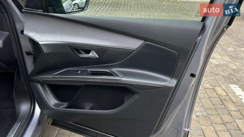 Внедорожник / Кроссовер Peugeot 5008 2019 в Ивано-Франковске