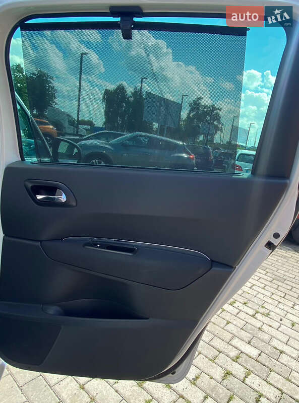 Микровэн Peugeot 5008 2013 в Ровно фото 22 Микровэн Peugeot 5008 2013 в Ровно