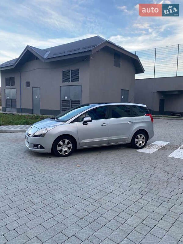 Микровэн Peugeot 5008 2011 в Львове фото 3 Микровэн Peugeot 5008 2011 в Львове