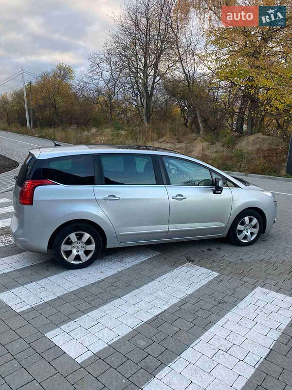 Микровэн Peugeot 5008 2011 в Львове фото 7 Микровэн Peugeot 5008 2011 в Львове
