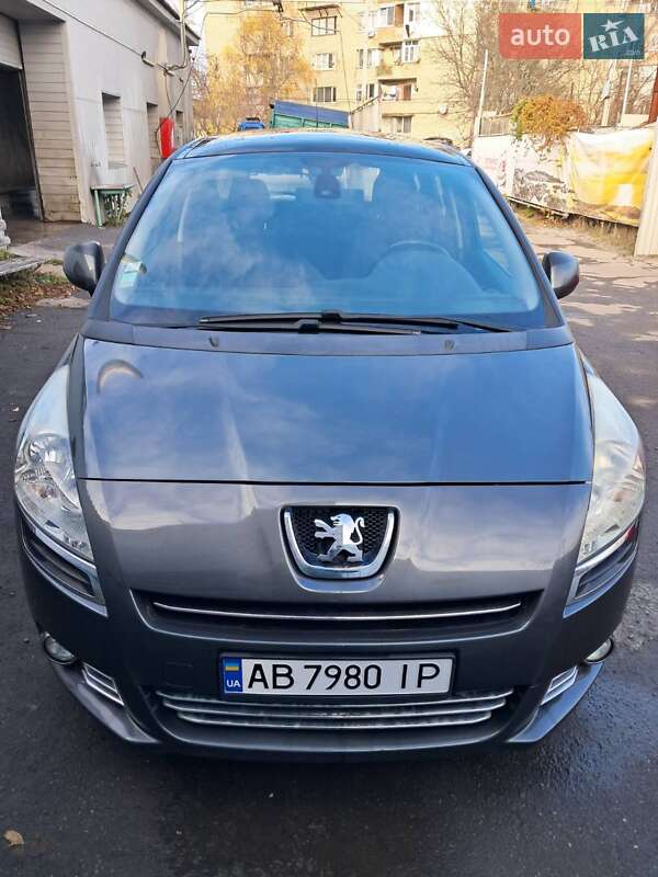 Микровэн Peugeot 5008 2010 в Виннице