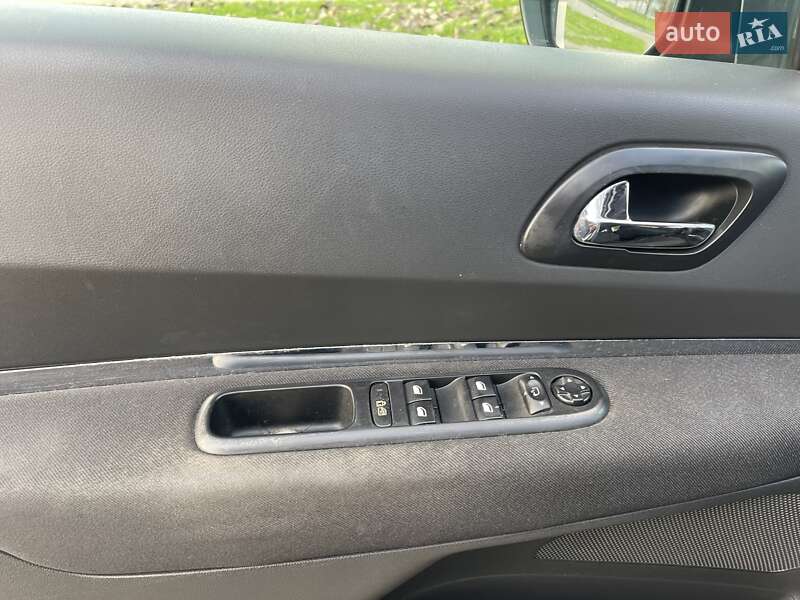 Микровэн Peugeot 5008 2011 в Николаеве фото 11 Микровэн Peugeot 5008 2011 в Николаеве