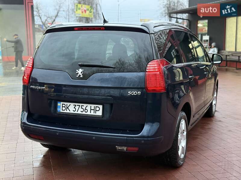 Мікровен Peugeot 5008 2011 в Рівному