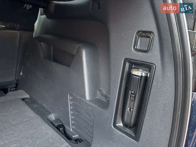 Мікровен Peugeot 5008 2011 в Рівному