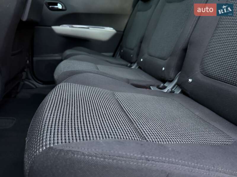 Мікровен Peugeot 5008 2011 в Рівному