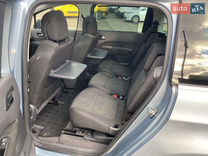 Микровэн Peugeot 5008 2010 в Нововолынске фото 17 Микровэн Peugeot 5008 2010 в Нововолынске