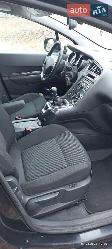 Микровэн Peugeot 5008 2010 в Черкассах