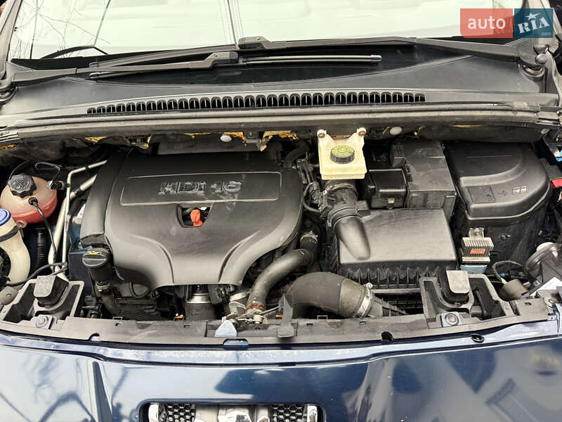 Микровэн Peugeot 5008 2009 в Трускавце