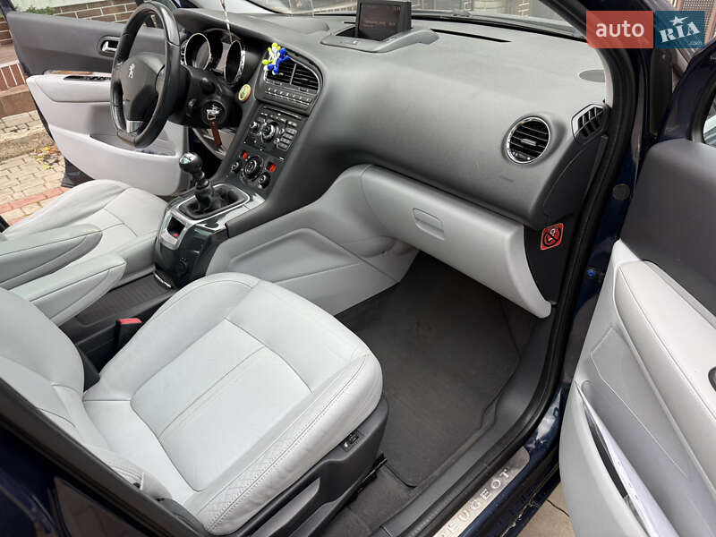 Микровэн Peugeot 5008 2009 в Трускавце