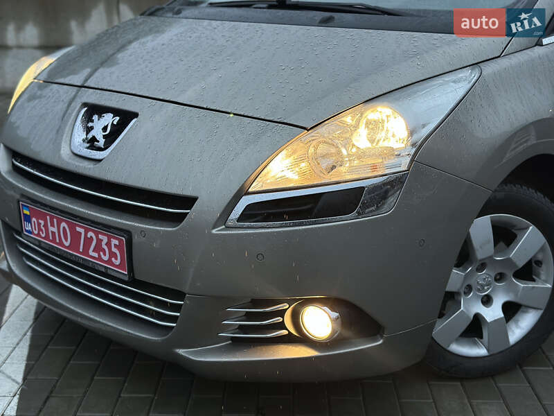 Микровэн Peugeot 5008 2011 в Ровно