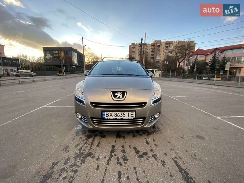 Peugeot 5008 2012