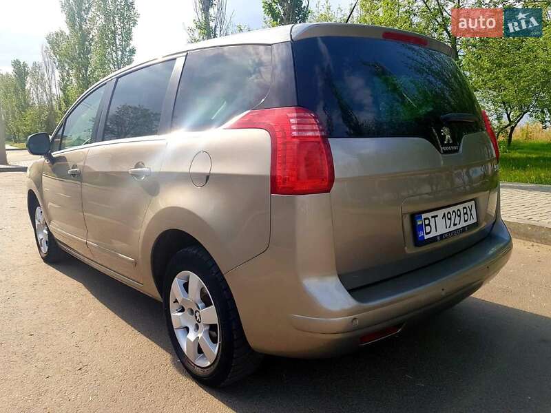 Микровэн Peugeot 5008 2014 в Николаеве