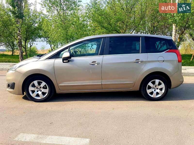 Микровэн Peugeot 5008 2014 в Николаеве