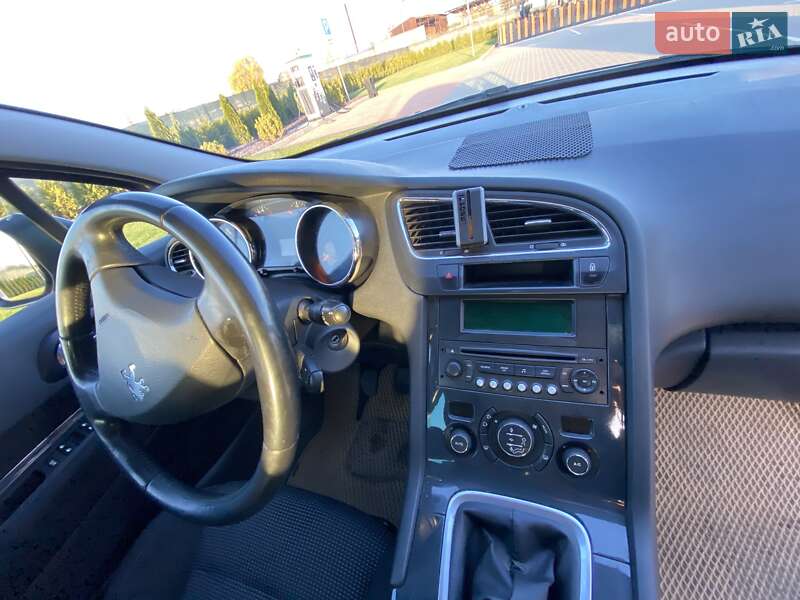 Мікровен Peugeot 5008 2010 в Вінниці