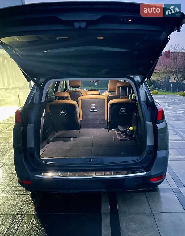 Внедорожник / Кроссовер Peugeot 5008 2017 в Тернополе