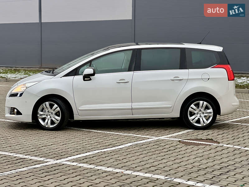 Мікровен Peugeot 5008 2011 в Івано-Франківську