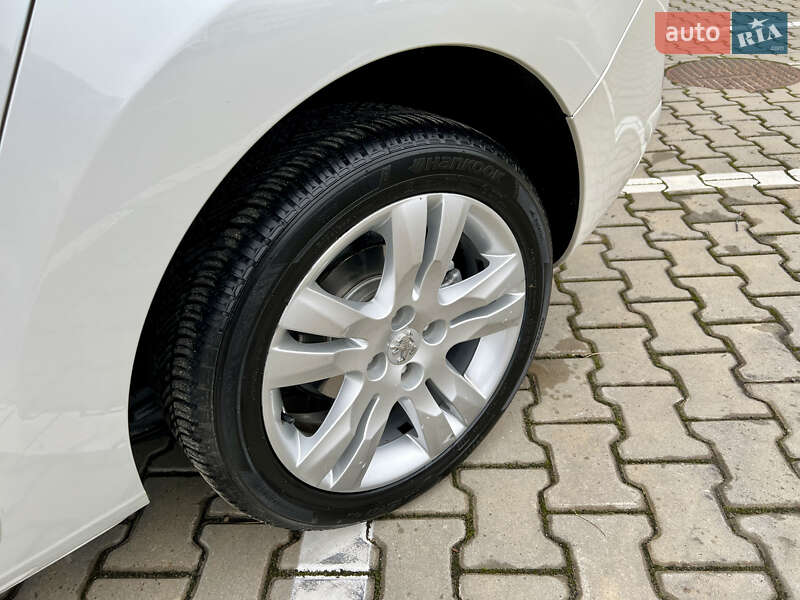 Мікровен Peugeot 5008 2011 в Івано-Франківську